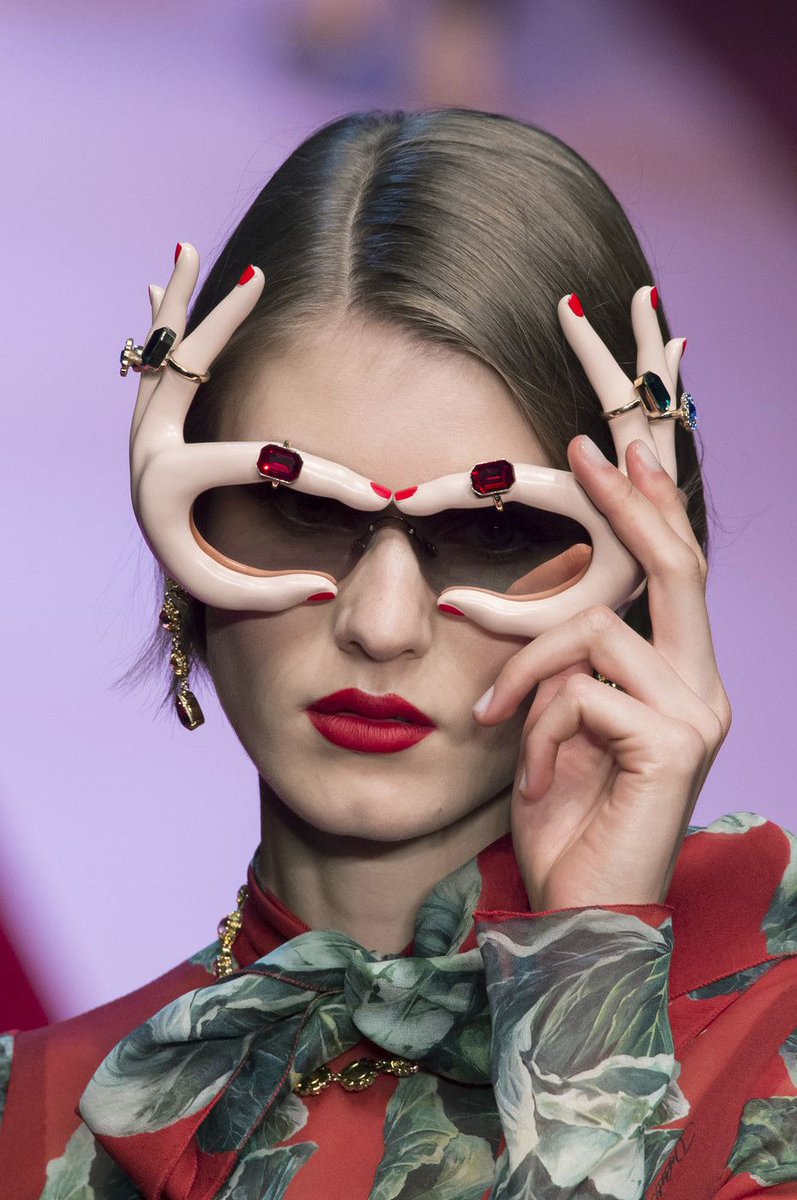 dolce and gabbana hand sunglasses