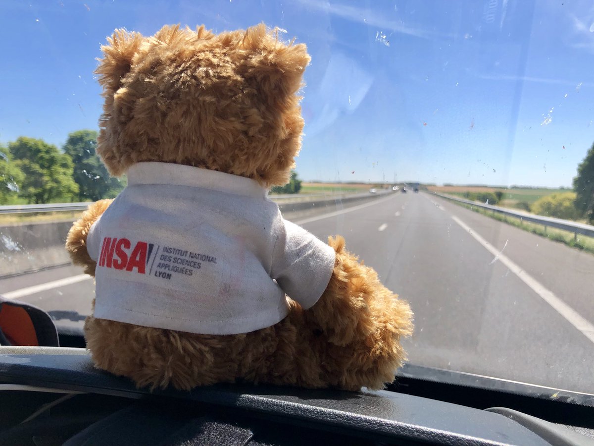 Le <a href="/shell_ecomar/">Shell Eco-marathon</a> se termine pour l’équipe et Murphy qui rentrent à la maison

Malheureusement aucun résultat cette année: une vis desserrée dans la direction a interrompu la dernière tentative

ICARE a déjà prouvé de belles choses. Les années suivantes s’annoncent prometteuses !!