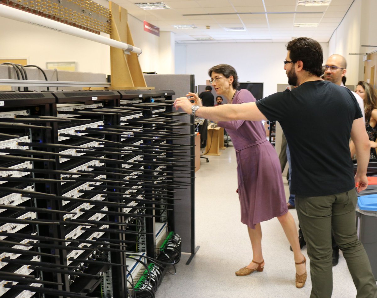 BristolCSN's tweet photo. Thanks to Federico Boccardi and Armelle Boisset for your seminar on Spectrum Engineering @Ofcom and the role of the regulator in the efficient use of #Wireless #technologies. Also, thanks for your questions and suggestions during the lab tour! https://t.co/hdymke17Oz