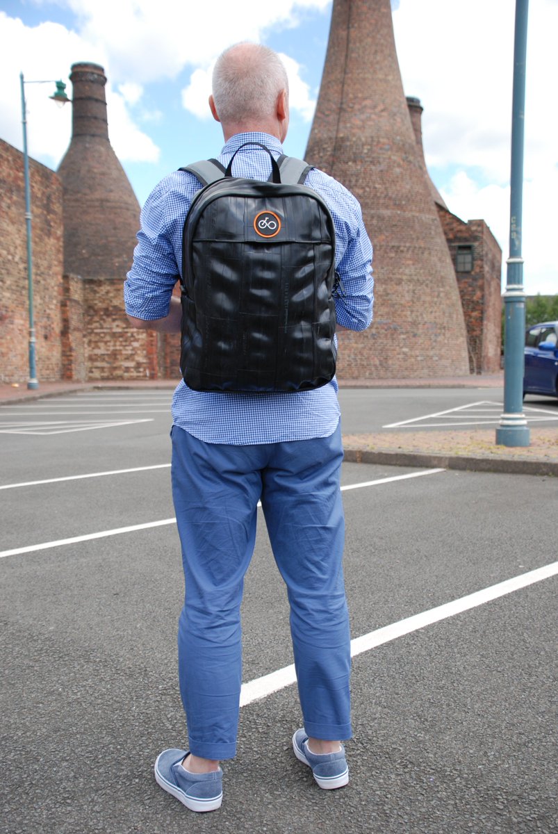 CycleOfGoodUK's tweet image. Just look what we've turned some of your old tubes into...
cycleofgood.com/product/inner-…