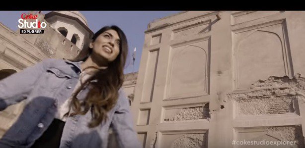 ZuberiSpeaks's tweet image. Mishal Khawaja released her first original track in 2015 titled, ‘’Murder’, followed by “Do You Feel it” and “Vertigo”. 
Now her song #TereBinSoona will be part of #CokeStudioExplorer