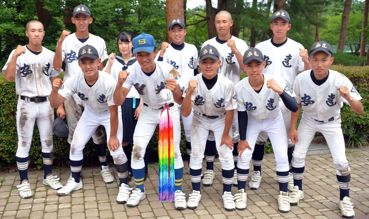 nikkan_tohoku's tweet photo. ＃高校野球 福島大会 聖光学院が夏12連覇へ８回コールド発進した。１―０の６回、須田優真内野手（３年）が中越え２点適時二塁打を放ち加点。７回にも須田が高めの変化球を左越え２ラン。斎藤智也監督（55）は「勝負強いね。不動の４番でいいんじゃない」#聖光学院 #安達 #甲子園 https://t.co/pLPuMumRYl