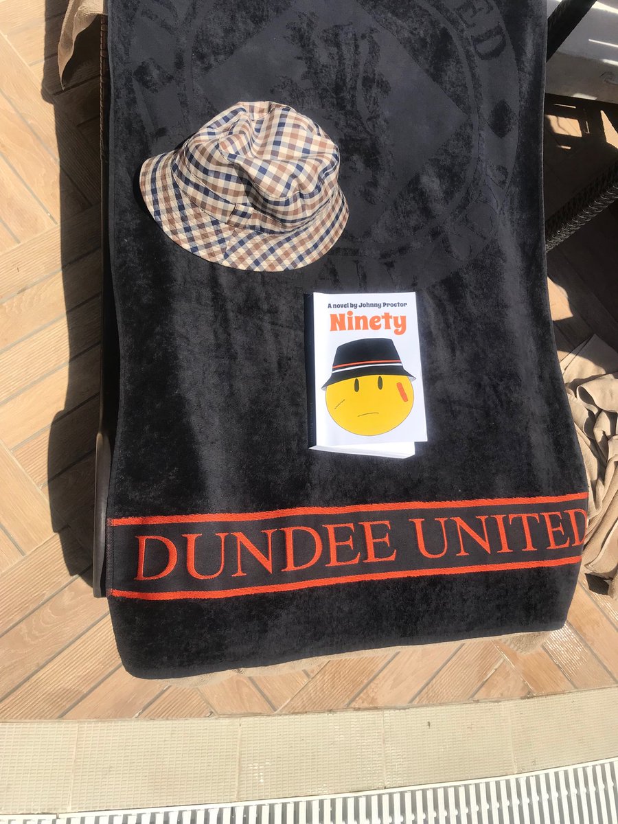 Looking forward to chilling out on lounger with a few efes &amp; reading this wee book in 45d heat.#biling