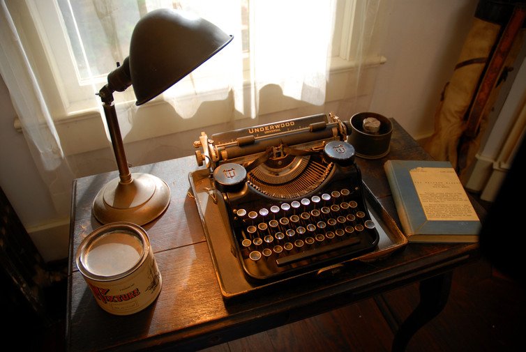 stuffwriterslik's tweet photo. Famous Writers' Day Jobs https://t.co/sCui3iWsdp https://t.co/TRjdQsXRYz