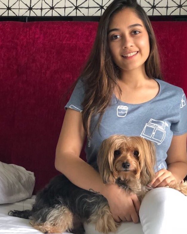 These rains are making us feel 'All Over The Place' but Scamper is helping us through our Monday🐶🌦

Have you bought your Āto yet?

#art #education #dogs #MumbaiRains #MondayMotivation #allovertheplace