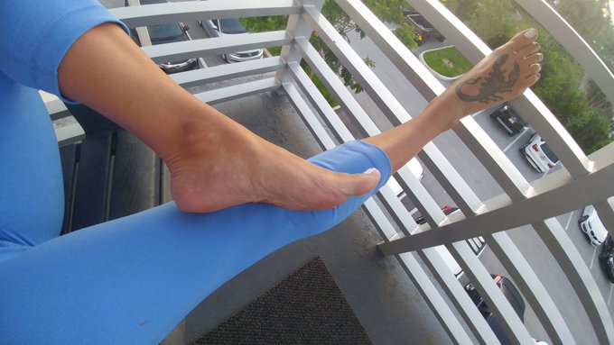 I'm feeling generous today https://t.co/GmLgyM9fNw<a href="/tag/softsoles"class="tags"><span>#softsoles</span></a><a href="/tag/harrybush"class="tags"><span>#harrybush</span></a>