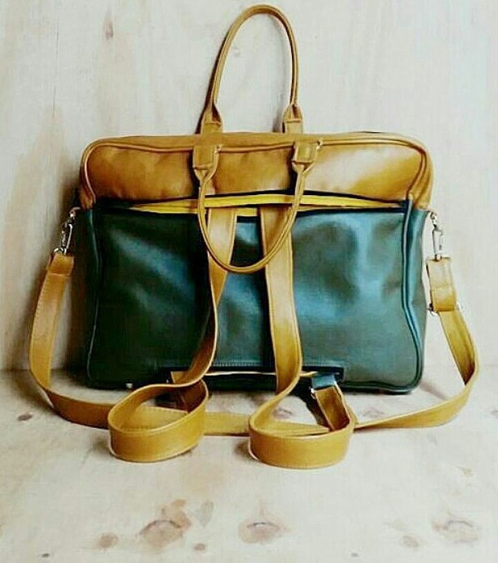zimidlamini's tweet photo. Thanks @djsbu I make custom leather laptop backpack R2000
Whatsapp 0741135759 to place an order. 50% deposit is acceptable. Free delivery
@SpeakYourHustle
#SupportBlackBusiness
#madeinjoburg https://t.co/B4gi7P7Gon