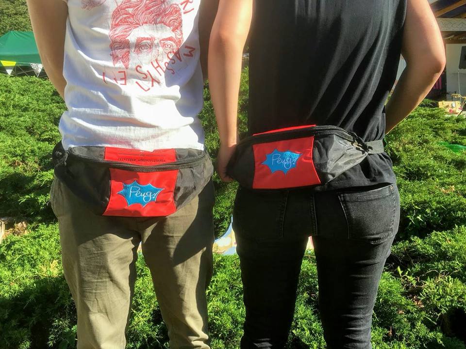 hoerspielsommer's tweet photo. +++CROWDFUNDING+++ 546 Euro in 6 Tagen - das schaffen wir mit euch! Und ein neues praktisches Dankeschön haben wir auch für euch: Peng! https://t.co/BMVTfaQy9z
#visionbakery #peng #crowdfunding #hörspielsommer #wewantyou #gürteltasche #zusammenschaffenwires https://t.co/bJaMiVsd8u