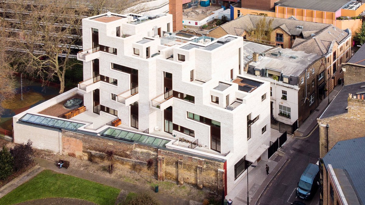 BricksUK's tweet image. A WAREHOUSE AESTHETIC?
Stirling Prize-winning @AHMMArchitects has completed a mixed-use, mid-rise building in Southwark, south London clad entirely  in light brickwork.
More in this week&apos;s Brick Bulletin - bit.ly/2u3dK32 #Brick #BrickBulletin #architecture #Brickclad