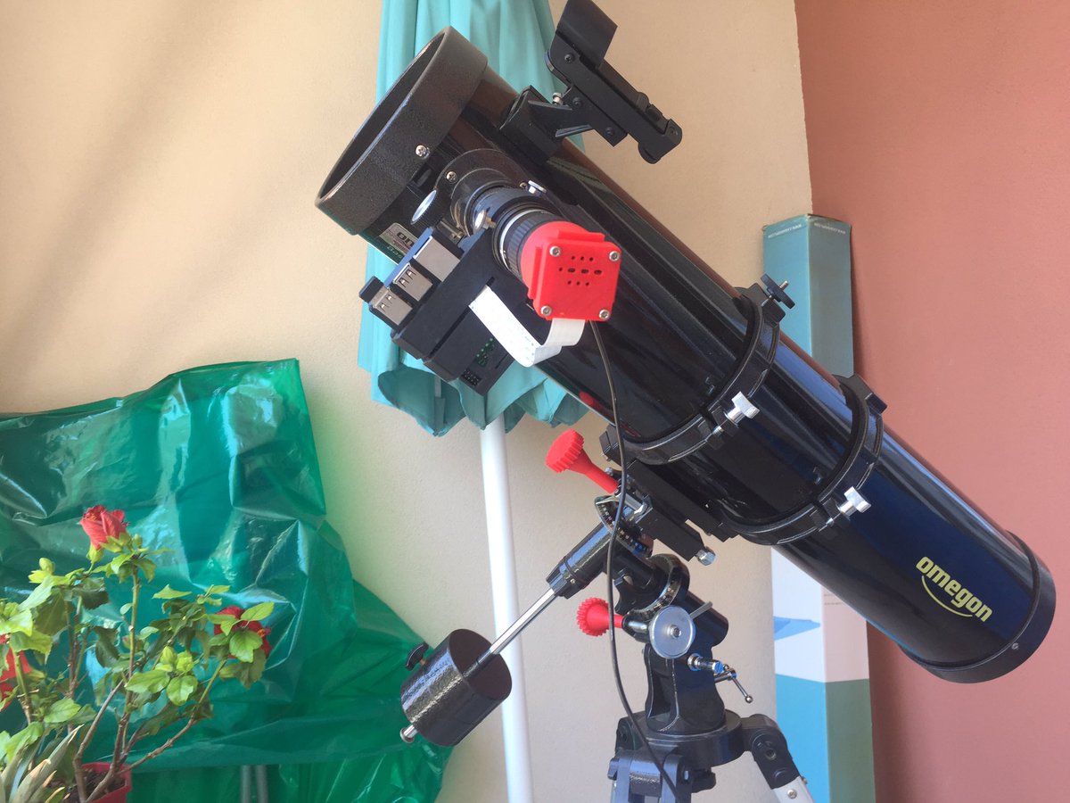 nico69400's tweet image. Essai de ma nouvelle #picam avec #RpiCamControl. Objectif Lune. 
On est pas mal là.