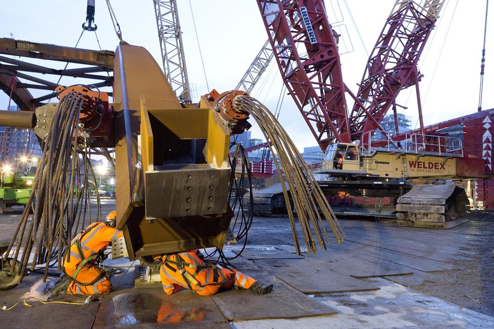 #Liebherr has a vacancy for a Field Service Engineer within our Earth Moving Division based at our Cannock Depot. Full info tinyurl.com/liebherrCannock