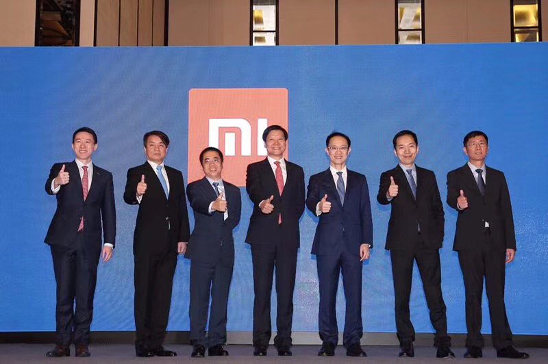 hurunrupert's tweet photo. Xiaomi's ipo tomorrow... you can tell that lei jun and his senior team have tailor-made suits. Next time it should be suits by Hurun Bespoke! https://t.co/PkWsixFmOv
