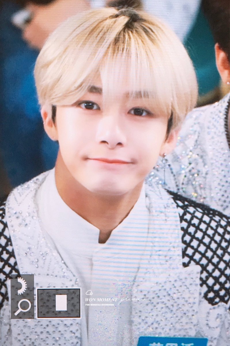 WONMOMENT_0115's tweet photo. 180709 홍콩 
#몬스타엑스 #형원 @OfficialMonstaX https://t.co/e6n6qNvosY