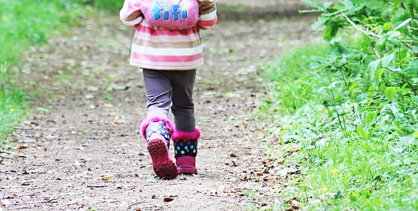 WeAreWellOne's tweet photo. Don't miss out on a toddler nature walk in Tower Hamlets Cemetry Park this month! Free tickets are on our website, and you can read about the fabulous organiser, Linda, here: https://t.co/dDoDewiCId 

#JumpStartJuly https://t.co/7XOqQLJ18a