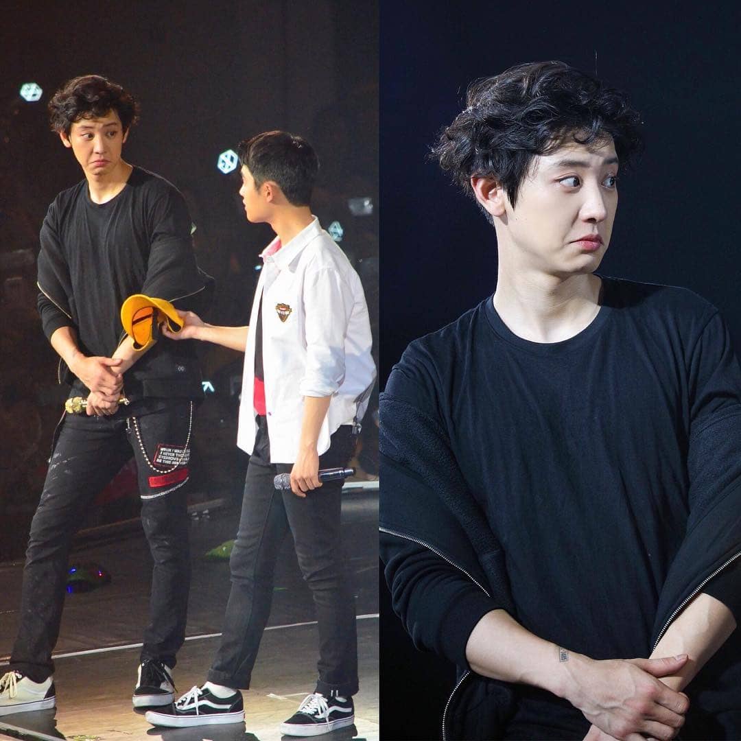 yeolseokwoo's tweet photo. he did the same thing to Kyungsoo as he did to me before. and now I was feeling so special, he only did that to me and Kyungsoo yesterday❤ 😭❤ #EXO #EXO_ComingSoon #EXOPLANET #TheElyXiOn_dot #ElyxionMalaysia #ElyXiOninKL #ElyXiOnKL2018 #ElyXiOninMY #ElyXiOnKL2018 https://t.co/wuuyHOpj7O