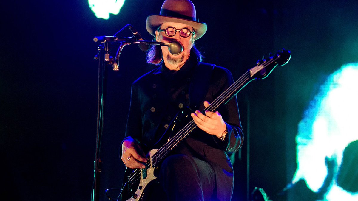 Revolvermag's tweet image. See @primus cover Peter Gabriel with members of @tool and @mastodonmusic bit.ly/2N2LKDz