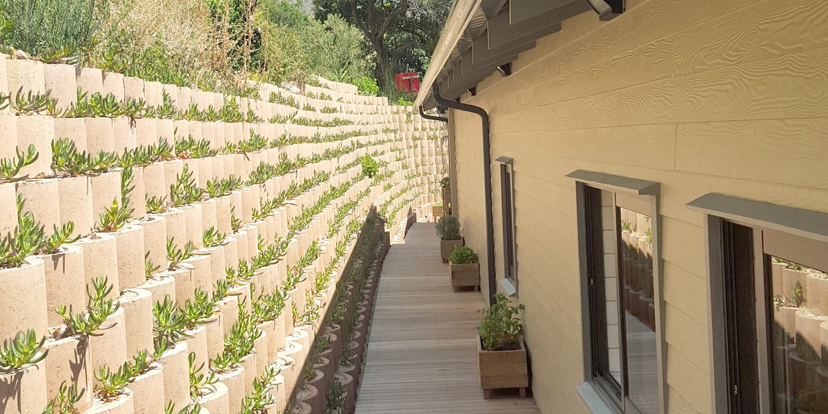 UFCC_SA's tweet photo. .@UFCC_SA is a proud sponsor of the upcoming @ITC_SA1 Timber Engineered Product Awards! Our #fibrecement products are often used in #timber frame #construction &amp; add to the insulation, fire resistance, durability &amp; minimal maintenance properties of the structure. https://t.co/wdufm6BUrK