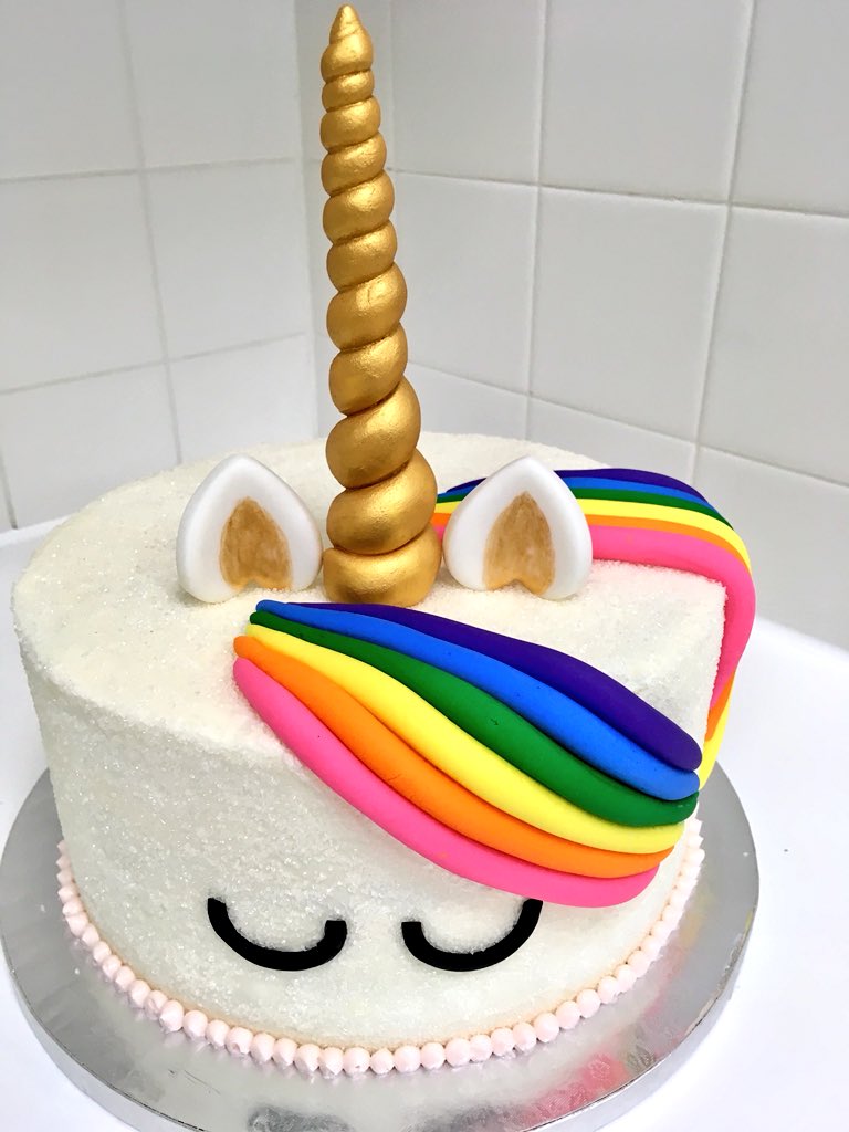 COUSINSMIKE12's tweet photo. A Magical Custom Cake for a wonderful client! @COUSINSMIKE12 #unicorn #pastrychef #unicorncake #chefservices #Brooklyn #southphilly #happybirthday #happybirthdaytess https://t.co/jihtJkVn8f