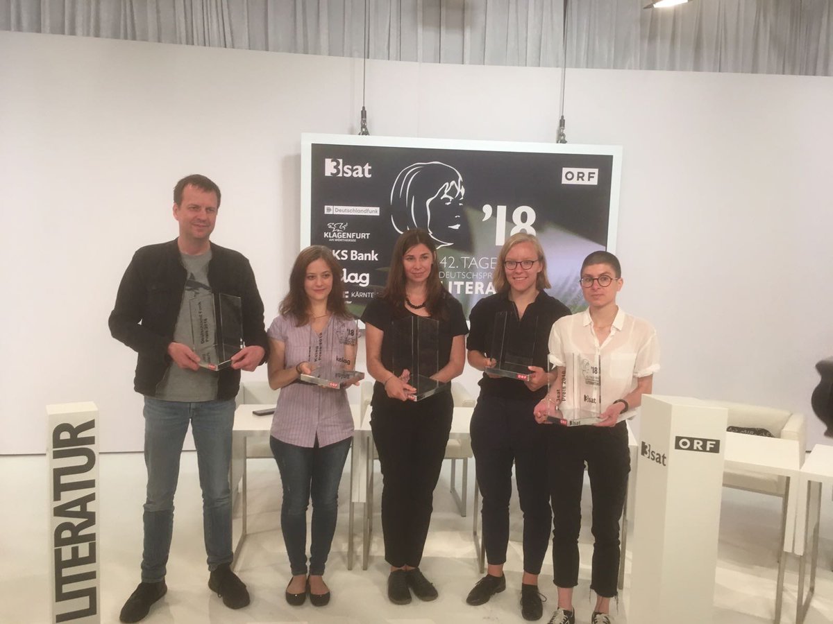 Champagner! Unsere Autoren <a href="/bov/">bov bjerg 🌻</a> und @raphiedel haben beim <a href="/tddlit/">Bachmannwettbewerb</a> den Deutschlandfunk-Preis und den Publikumspreis abgeräumt. Herzliche Gratulation auch an die Bachmann-Preis Gewinnerin Tanja Maljartschuk sowie an Özlem Özgül Dündar und Anna Stern.