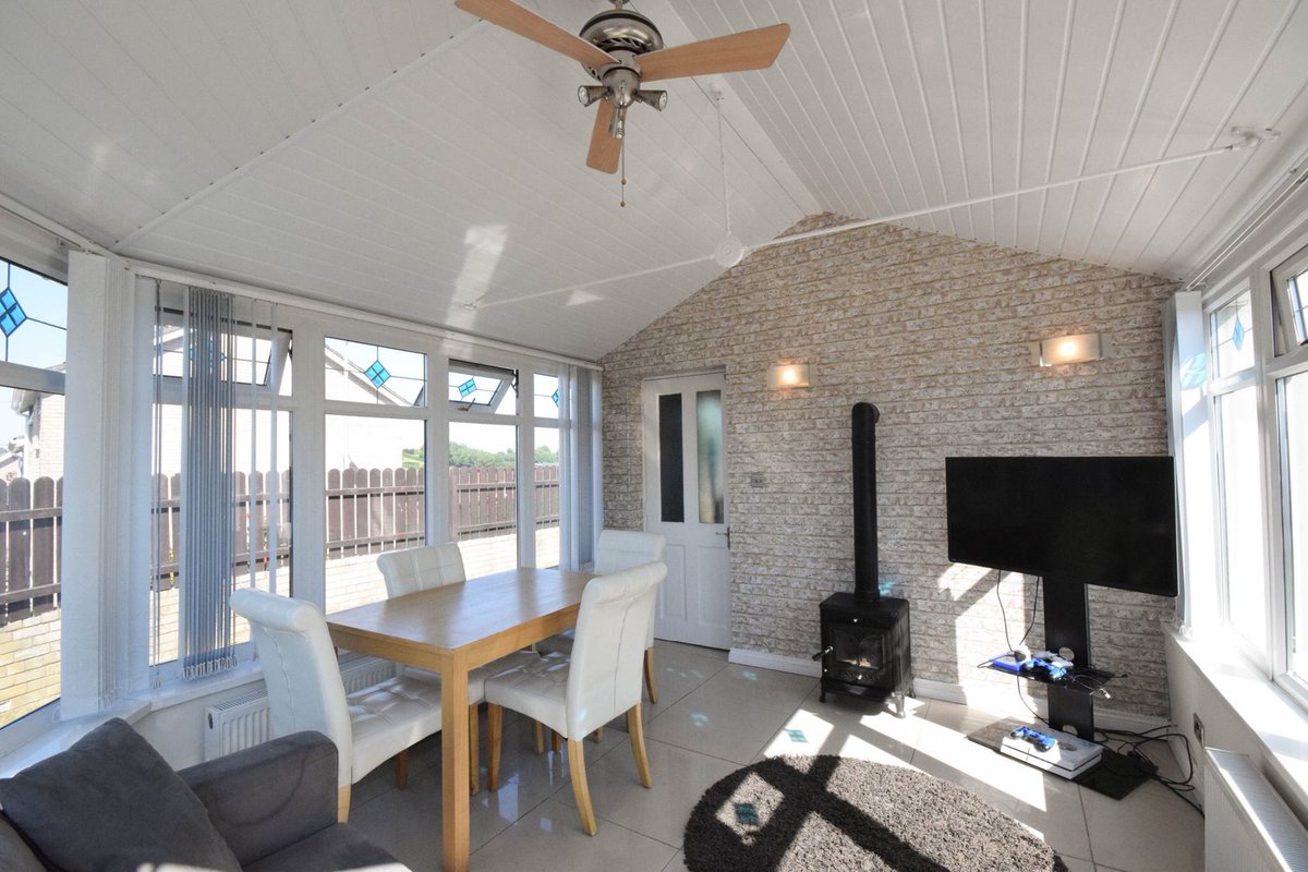 Onlineagentni's tweet photo. Under £85k for this stunning property 😲😲 https://t.co/3gea4xvxEx https://t.co/L7YlkovYh2