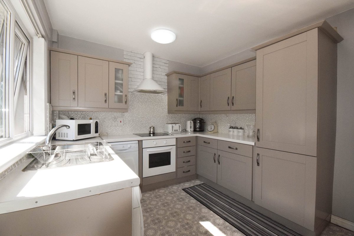 Onlineagentni's tweet photo. Under £85k for this stunning property 😲😲 https://t.co/3gea4xvxEx https://t.co/L7YlkovYh2