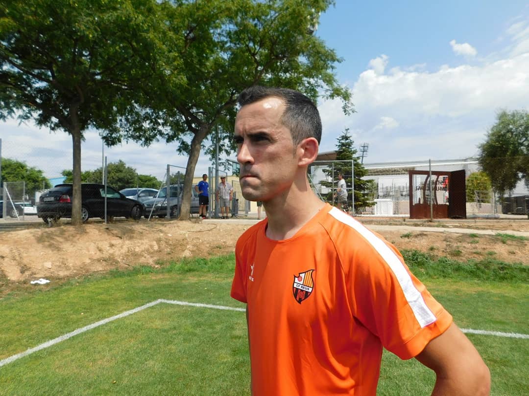 GomisJoan's tweet image. El CF Reus Deportiu ha iniciat la pretemporada amb sessió d'entrenament a l'annex de l'Estadi Municipal. El tècnic Bartolo, el capità Olmo i el nou davanter Linares han atès als mitjans. #periodisme #reusdigital #lanovaradio #cfreusdeportiu #Liga123