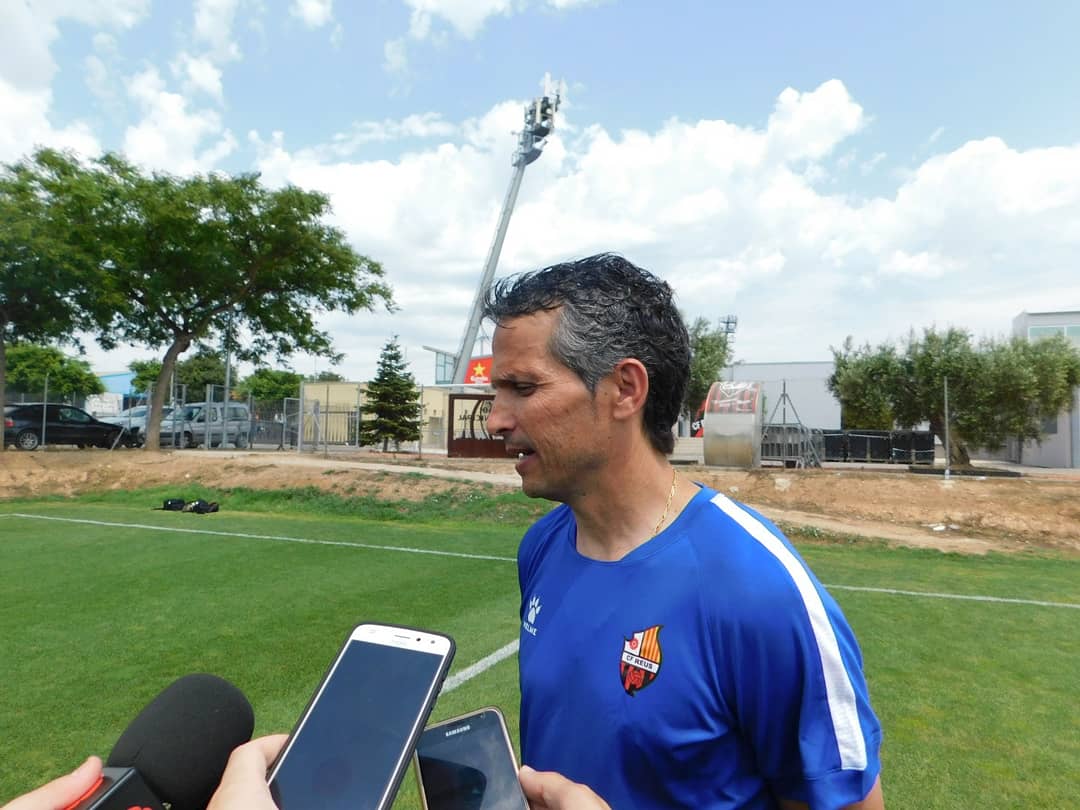 GomisJoan's tweet image. El CF Reus Deportiu ha iniciat la pretemporada amb sessió d'entrenament a l'annex de l'Estadi Municipal. El tècnic Bartolo, el capità Olmo i el nou davanter Linares han atès als mitjans. #periodisme #reusdigital #lanovaradio #cfreusdeportiu #Liga123