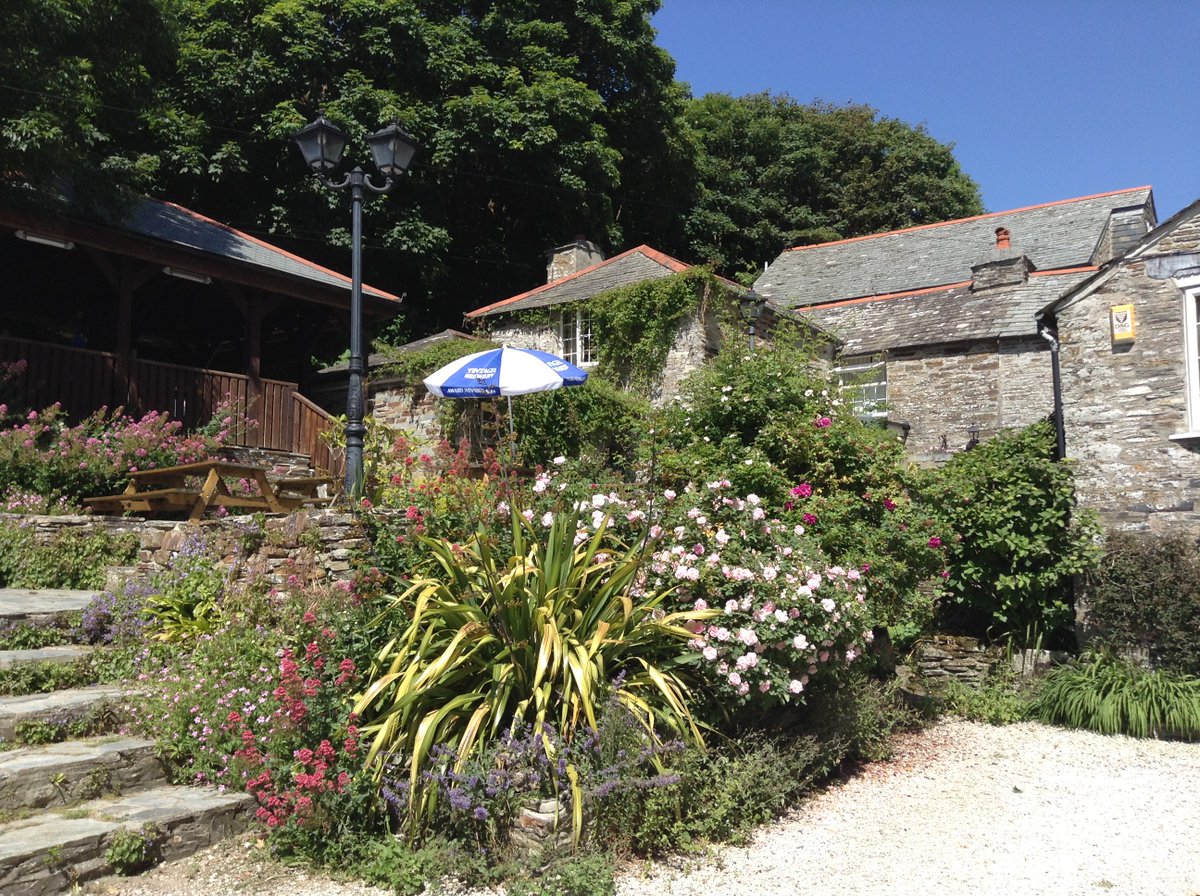 Photography (Abi Waudby) &amp; Art (Robyn Walton) exhibition extended until Friday13th July <a href="/Mill_House__Inn/">The Mill House Inn</a>