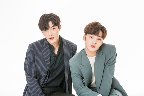 プレゼント】ウ・ドファン直筆サイン入りポラを2名様に！ 応募は