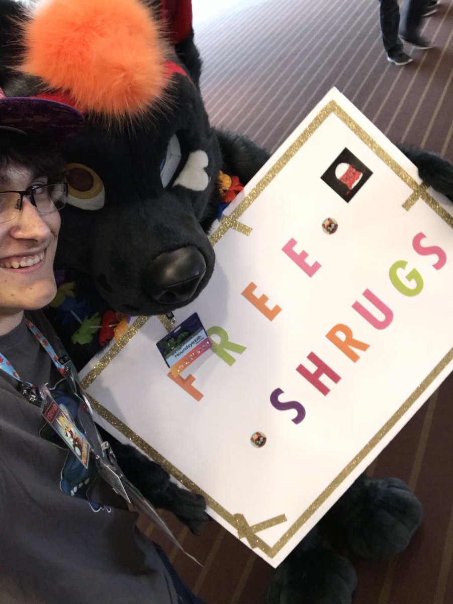KhojanFox's tweet photo. Thank you to all the staff, dealers and @Unclekage for an awesome first AC. #AC2018 #Anthocon2018 https://t.co/ImCVU30uuu