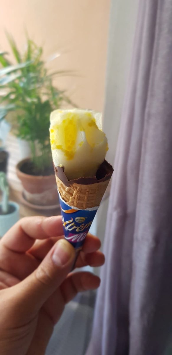 Sarahines31's tweet photo. @NestleFr #minicornetto #glace #icecream @Nestle #unehonte #ShameOnYou @extreme https://t.co/DppM9cEM8W
