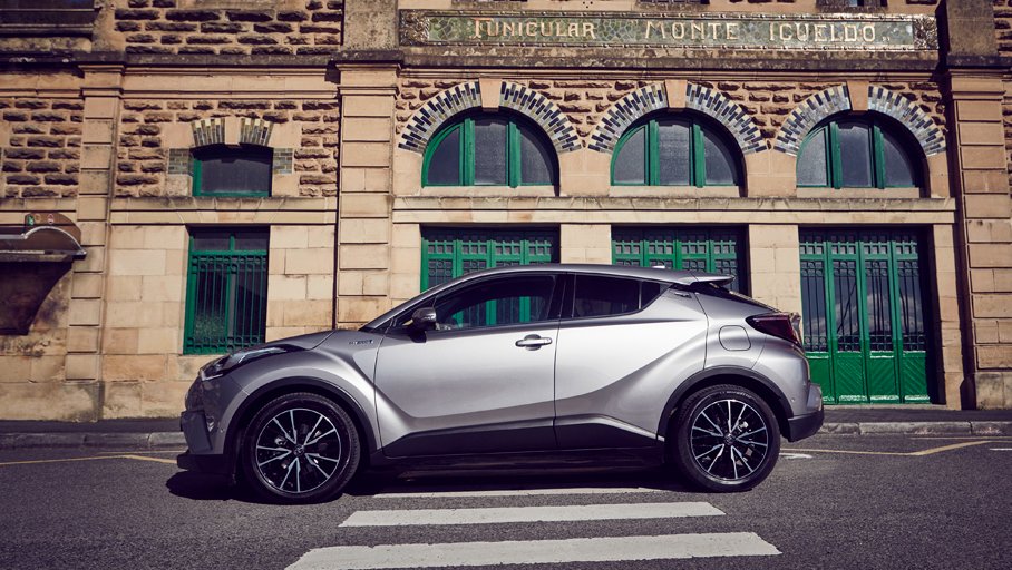 TOYOTACREAL's tweet photo. La ciudad está llena de rincones por explorar.
Descúbrelos junto a tu #ToyotaCHR.
▶ https://t.co/3smqe9Nawi https://t.co/PALlHAhups