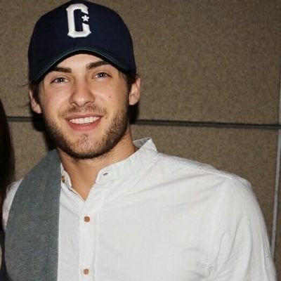 dramaticrole's tweet image. -` ¡Bienvenido, @classichimera! ´- 

❑ ̲ɴ̲ᴏ̲ᴍ̲ʙ̲ʀ̲ᴇ̲ ̲: Theo Raeken
❑ ғ̲ᴀ̲ɴ̲ᴅ̲ᴏ̲ᴍ̲: Teen Wolf
❑ ̲ғ̲ᴄ: Cody Christian