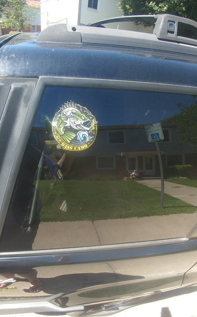 kickmudgrl13904's tweet image. Had switched my #basscamo sticker to my other JEEP. I had to junk my V8 it got into a accident omw to the lake today! Dont worry me n my 3 boys are safe,.,..i had to save my #BassCamo before the rollback camed thx @BassCamo it sticks just as great the 2nd time around!