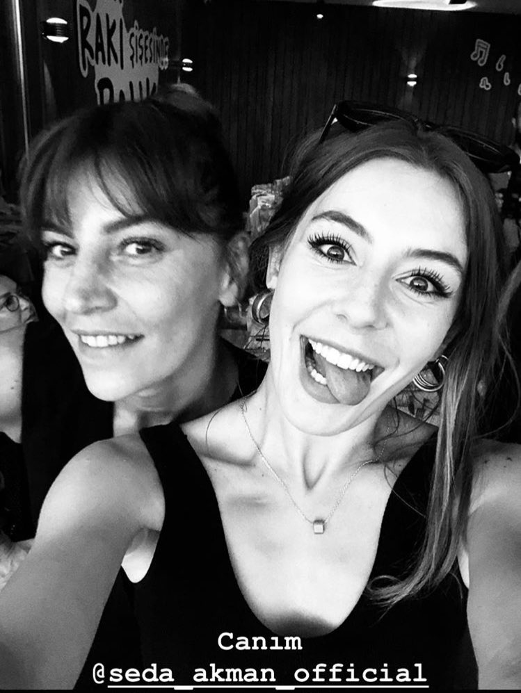 miracleskokenli's tweet photo. nasıl güzel bir şeysin 
sen ya aşığım aşık🖤 #EgeKökenli https://t.co/9JzJU77cUf