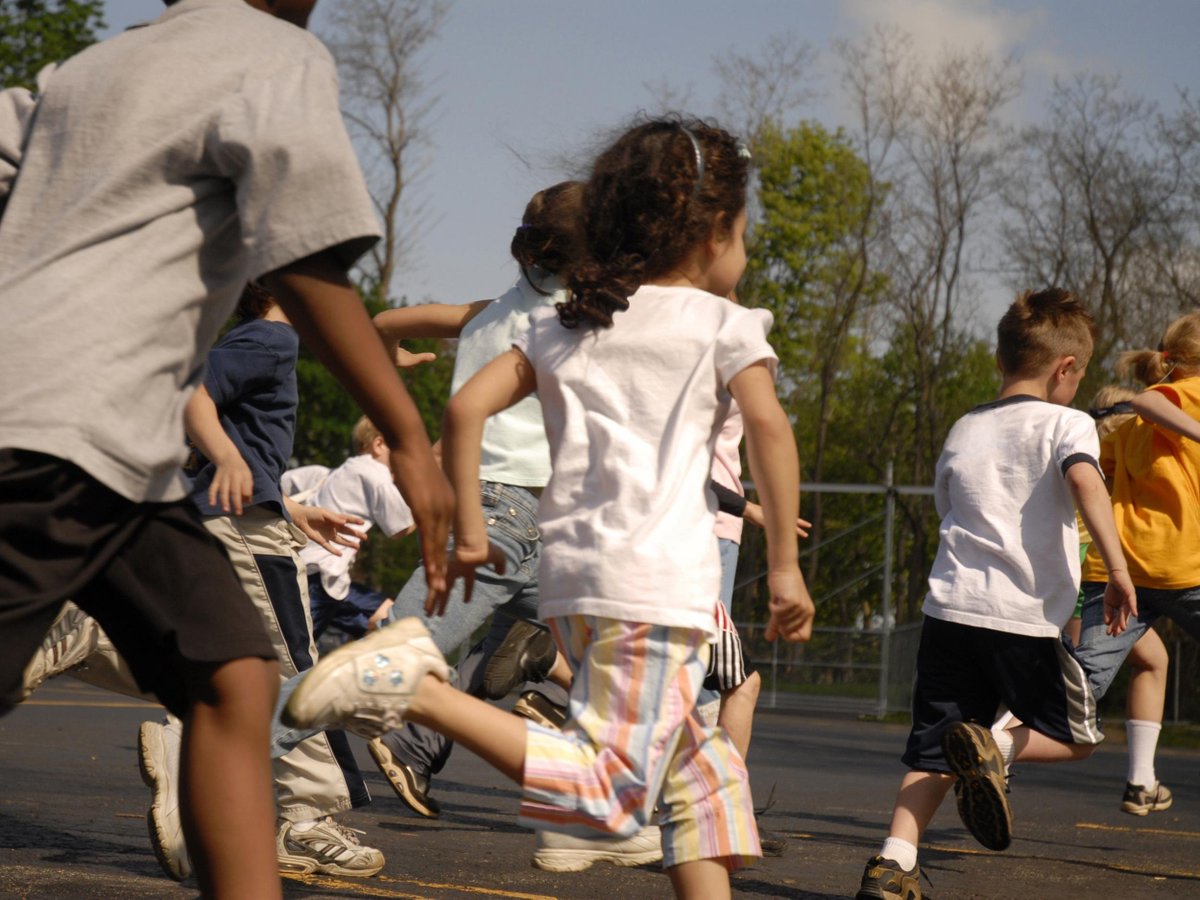 cvlifeeducation's tweet photo. Does your child’s school take part in the daily mile? #coventry #engagevalues 
https://t.co/MqGeZHq05f https://t.co/wXnd0GweYW