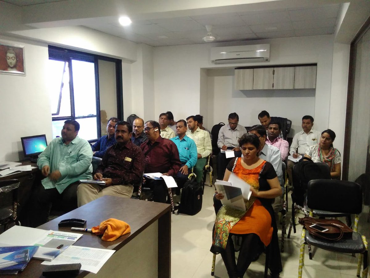 DeepakRShetty's tweet photo. #Futurist
#PrudentCorporateAdvisoryServices
#dspbr
#DebtTraining
Fixed income Session with Prudent CAS branches @PatelShirish @Connect2Prudent @nikhil9012 @Ankitz23 @singhalmangalam @watchbhargav @dspbrmf https://t.co/CSDk23o51c