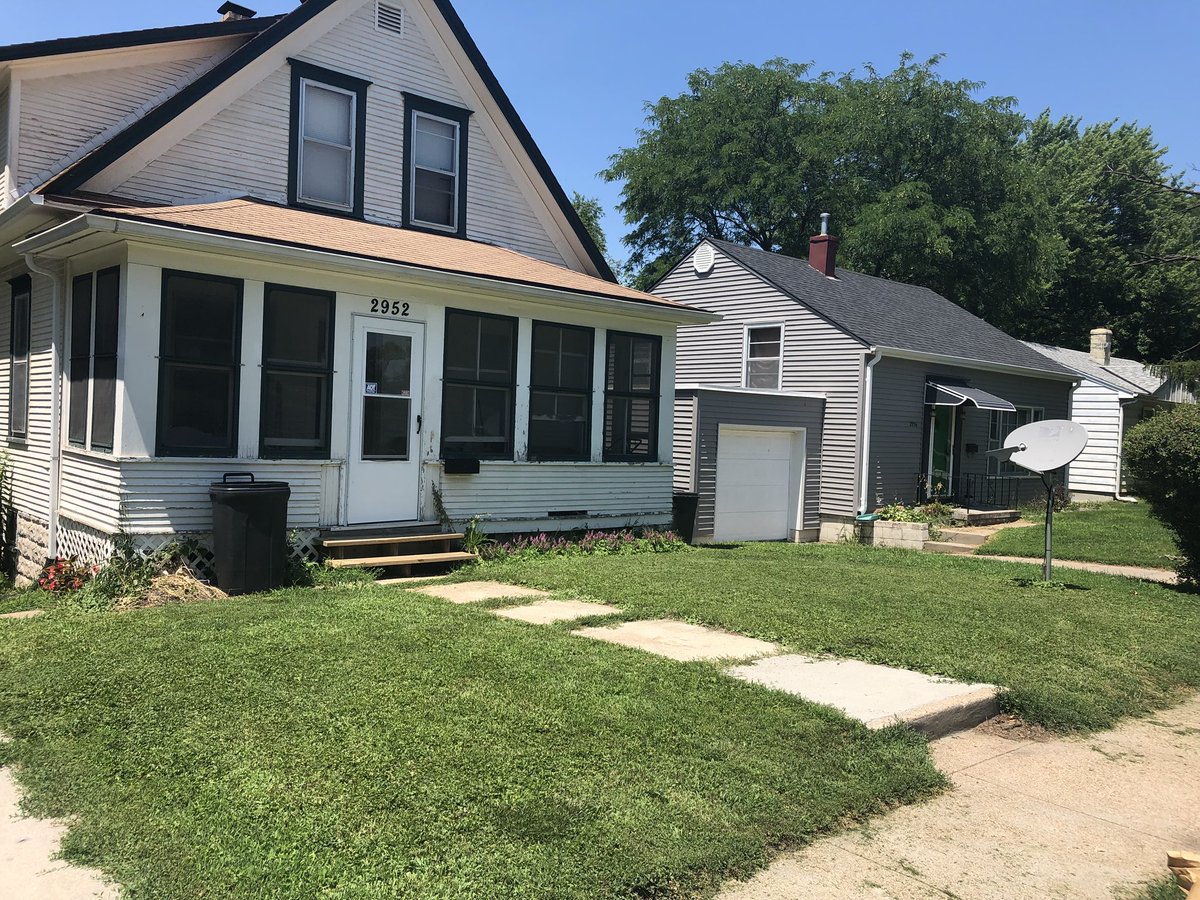 I had the pleasure of mowing Ms. Halls lawn for her in Omaha,NE. It was great meeting her . Making a difference one lawn at a time .