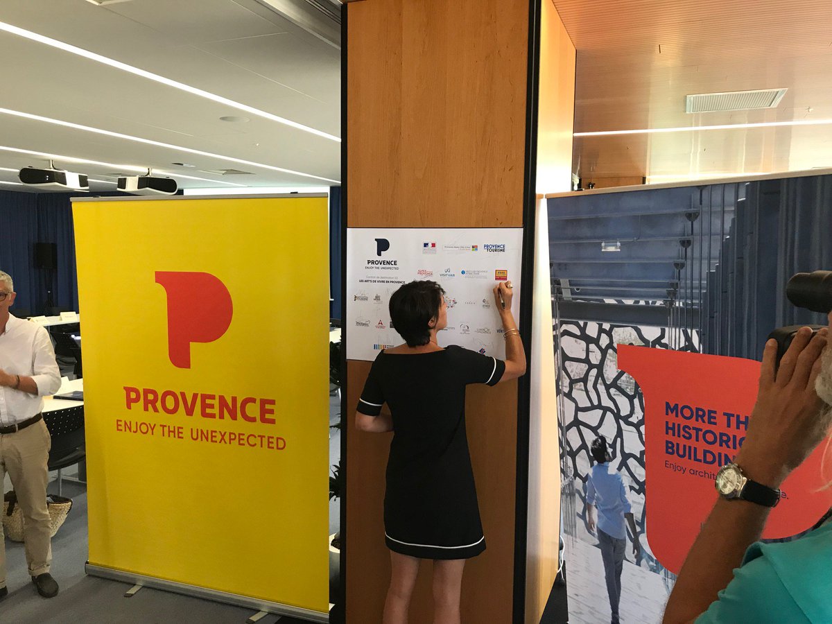 CRT_RegionSud's tweet photo. #ContratDestinationProvence c'est reparti pour 3 ans‼La marque #ProvenceEnjoytheUnexpected continue avec les 25 partenaires historiques ➕ 4 nouveaux #SaintRémydeProvence @Vaisontourisme @visitdigne #MoustiersSainteMarieTourisme. 
#morethanprovence https://t.co/mSjUZexixk