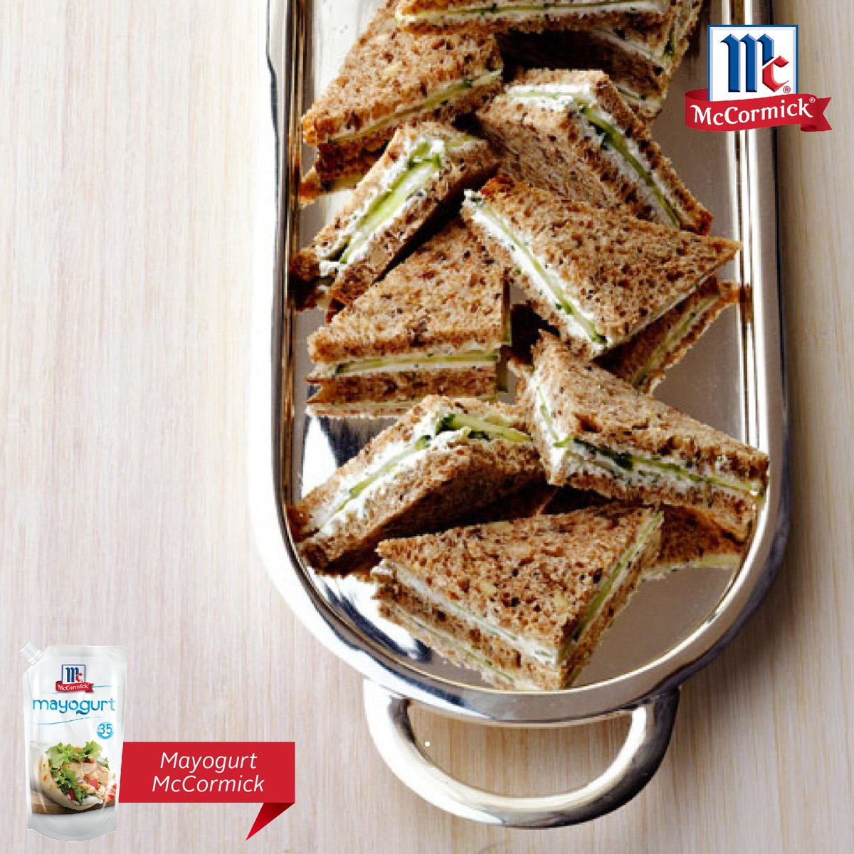 Una rica y saludable opción para las loncheras de tus hijos es hacer unos sandwichitos de pepino con Mayogurt McCormick. A nosotros nos gusta utilizar pan integral y listo, un snack súper nutritivo.