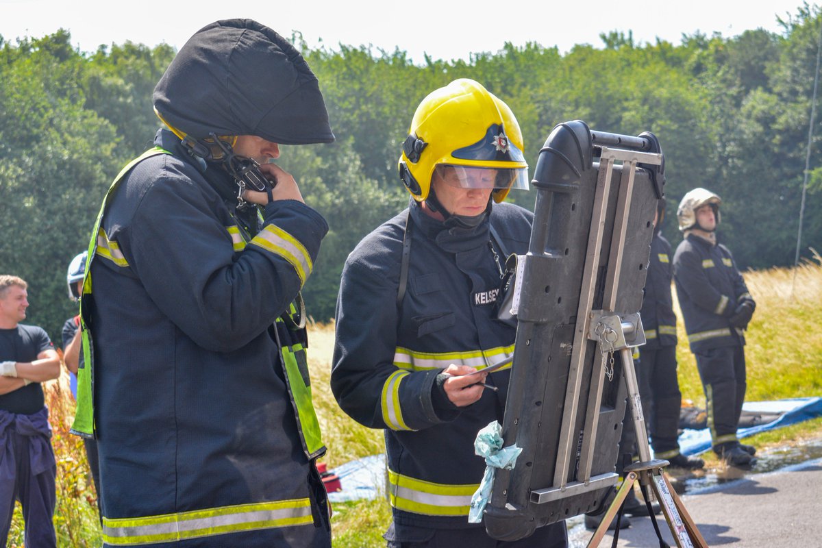 Recruits from @Bucksfire will be out every day this week completing a wide range of scenarios on our Incident Ground in preparation for their pass out this Thursday!

Garage / 1st floor apartment fire with persons reported. 3 appliances in attendance.