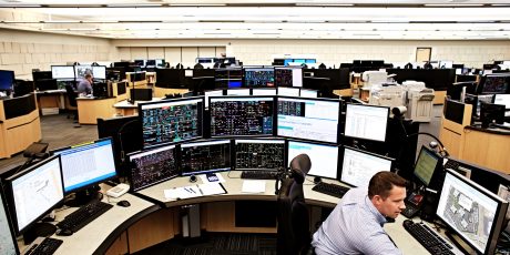 Extremeint's tweet image. Journey to the self-managing data center oal.lu/Yngvs