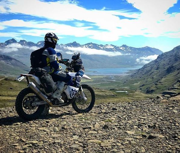 Ultimateaddons's tweet photo. Rolling hills and deep valleys explored by @Enduro_Adventures as he explores the peaks and troughs of Iceland #Iceland #husqvarna701 #Adventure #UltimateAddons #UAMoto https://t.co/8KBfeBcMtC https://t.co/FywqB61o2k
