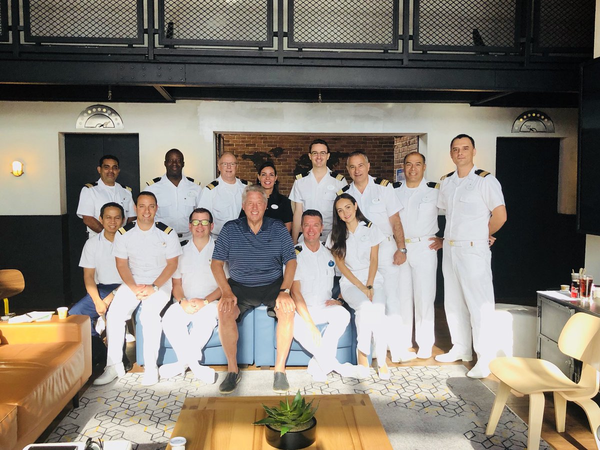 johnmaxwell___'s tweet image. Here with Captain Ugo &amp;amp; the Disney Magic Leadership Team.
Grandkids &amp;amp; entire family having a blast!