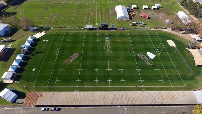 thevillageguy1's tweet photo. Once again all eyes will be on Paarl this week for the 2018 Craven Week hosted at Paarl Boys High’s Brug Street Rugby Fields.
The field is looking amazing!
#proudlypaarl
#CravenWeek2018 https://t.co/7UWmvMEtjJ