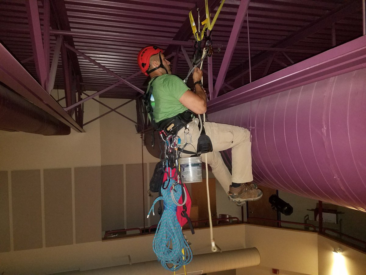 southernatech's tweet photo. Can't isn't in our vocabulary! Another example of access where traditional means couldn't get the job done. #southernatech #ropeaccess #sprat #changingthevector #workingatheight https://t.co/mNLK17jvso