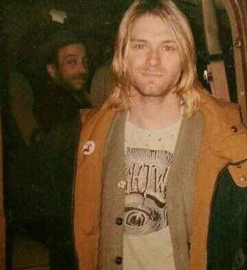 KurtPictures's tweet photo. #KurtCobain #Nirvana #90s https://t.co/99ebe8zABw
