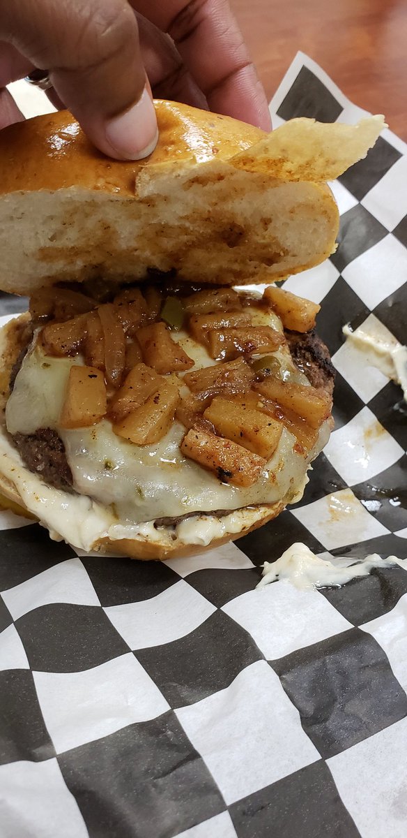 SHATAY22000's tweet photo. Lexington Diner! #BurgerWeek2018 #1 https://t.co/WofXfS7h6h