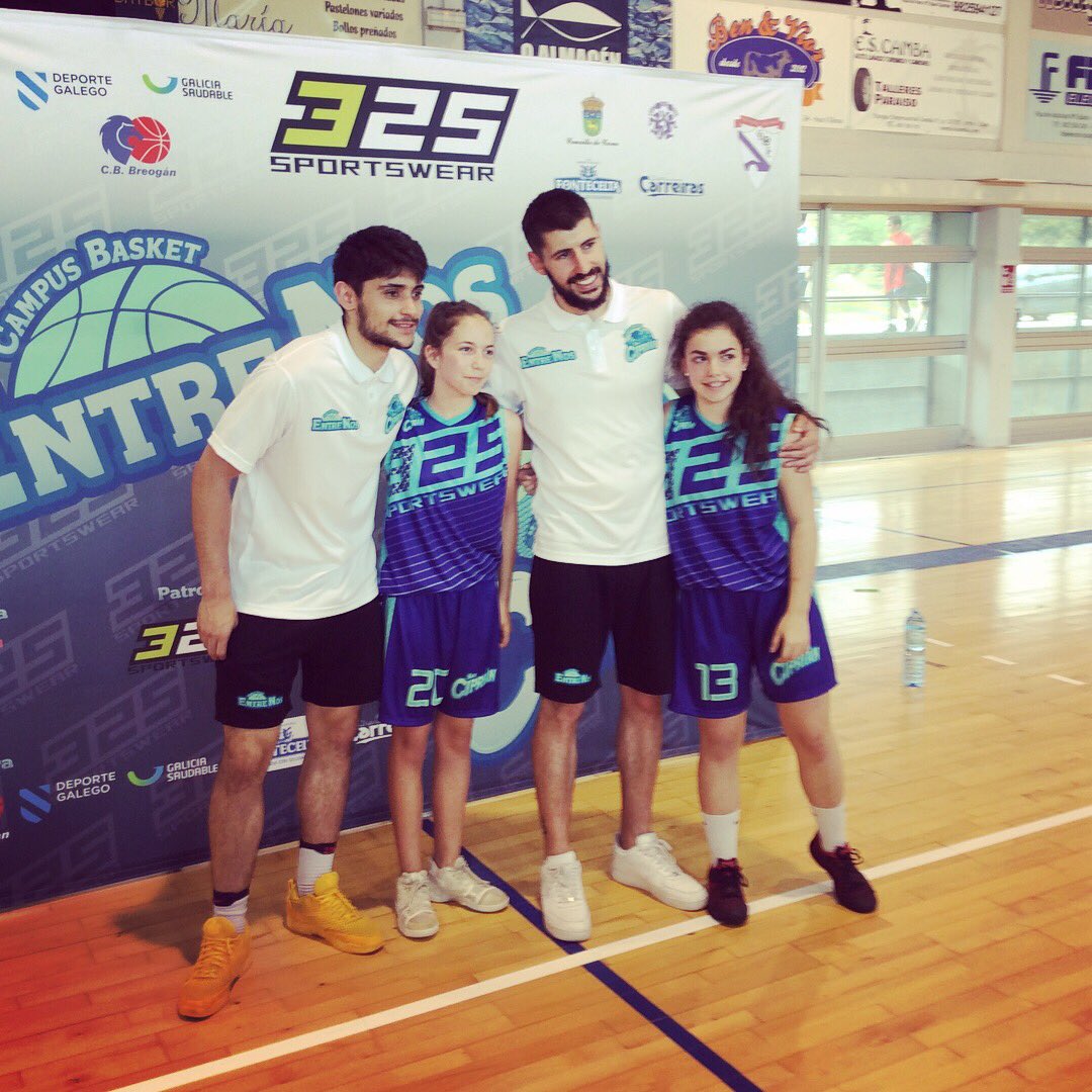 Campus_EntreNos's tweet photo. Compañer@s de EntreNos

⛹🏻😍😍😍⛹🏼‍♀️

#campusbasketentrenos https://t.co/VjK9HE9yq3