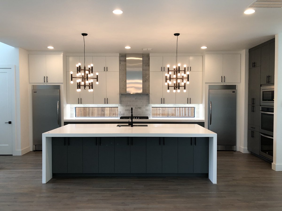 benwegmann's tweet photo. Super clean new construction home in Dallas, TX! 😍 https://t.co/rRCYCS37ca